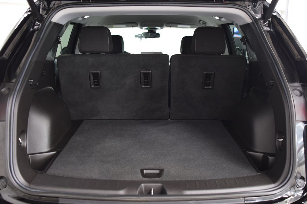 Used 2024 Chevrolet Blazer LT w/ Convenience Package FWD image 23