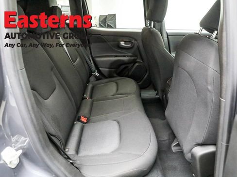 Used 2023 Jeep Renegade Latitude image 22