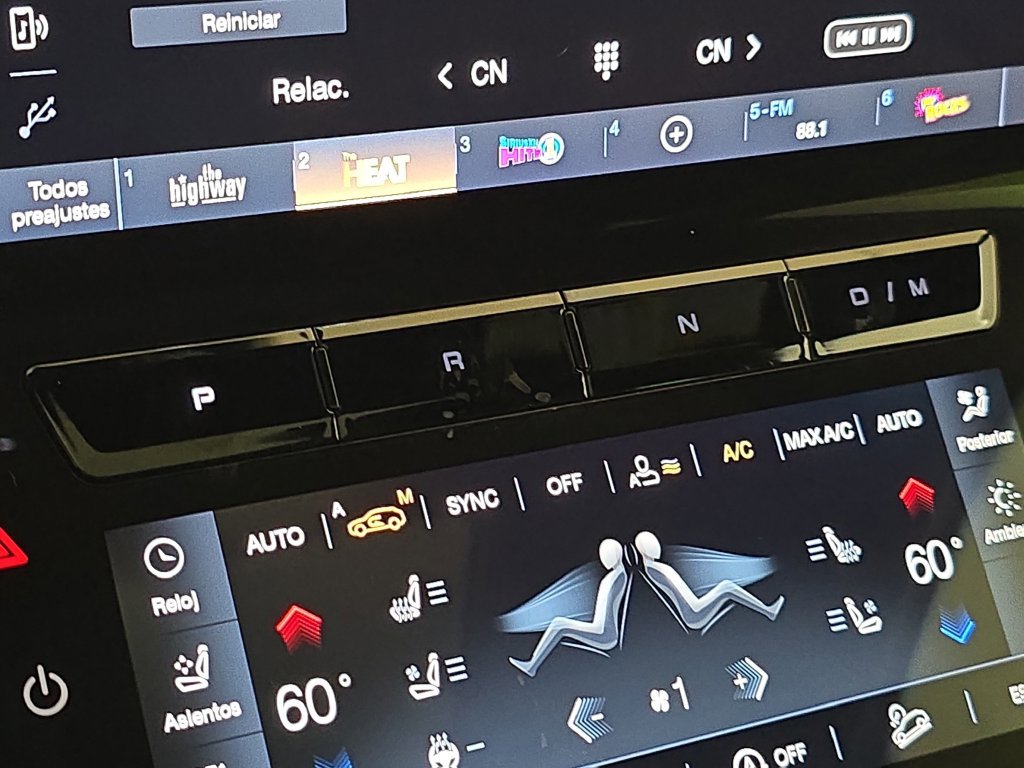 Used 2025 Maserati Grecale Modena AWD/4WD image 26