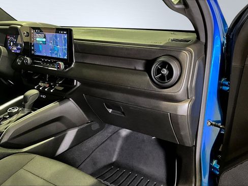 Used 2024 Chevrolet Colorado Trail Boss w/ Advanced Trailering Package image 27