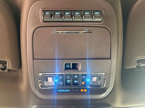 Used 2025 Ford F250 King Ranch w/ Chrome Package AWD/4WD image 18