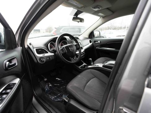 Used 2012 Dodge Journey SXT w/ Flexible Seating Group image 8