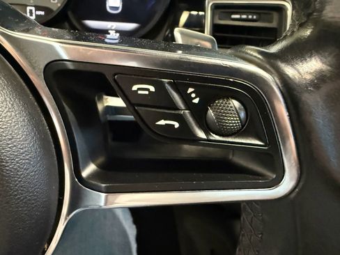 Used 2015 Porsche Macan S image 26