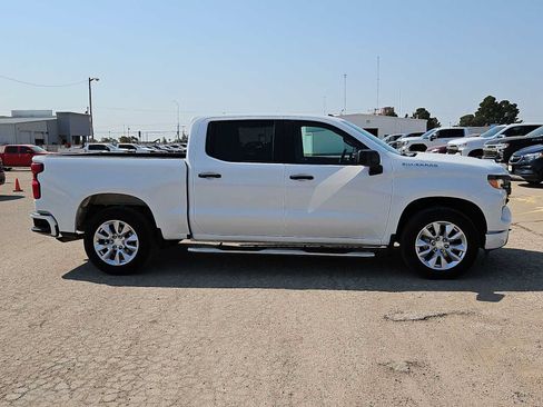 Used 2022 Chevrolet Silverado 1500 Custom RWD image 9