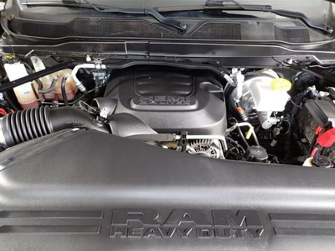 Used 2020 RAM 2500 Big Horn w/ Level 1 Equipment Group AWD/4WD image 10