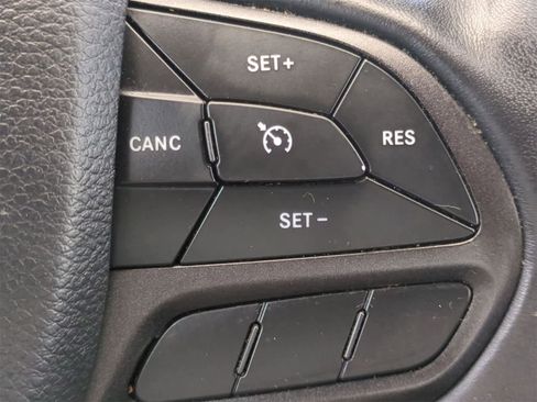 Used 2019 Jeep Cherokee Trailhawk w/ Cold Weather Group image 24