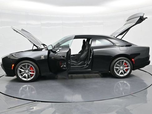Used 2025 Dodge Charger Daytona Scat Pack w/ Track Pack AWD/4WD image 30