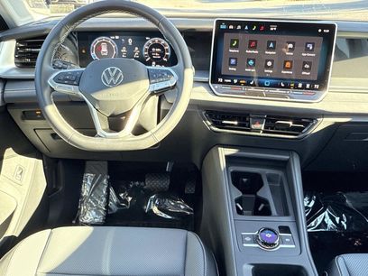 Used 2025 Volkswagen Tiguan SE