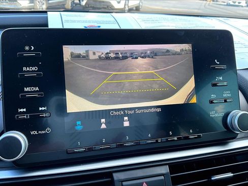Used 2018 Honda Accord LX image 22