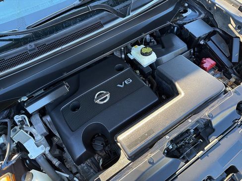 Used 2015 Nissan Pathfinder S image 12