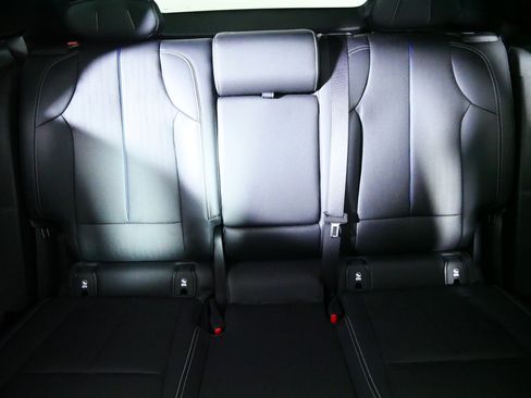 Used 2024 Cadillac Lyriq Luxury w/ LPO, Floor Liner Package AWD/4WD image 13