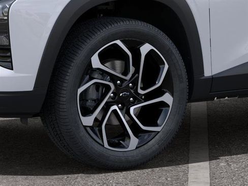 Used 2024 Chevrolet Trax RS w/ Driver Confidence Package image 9