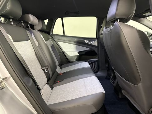 Used 2023 Volkswagen ID.4 Pro AWD/4WD image 37