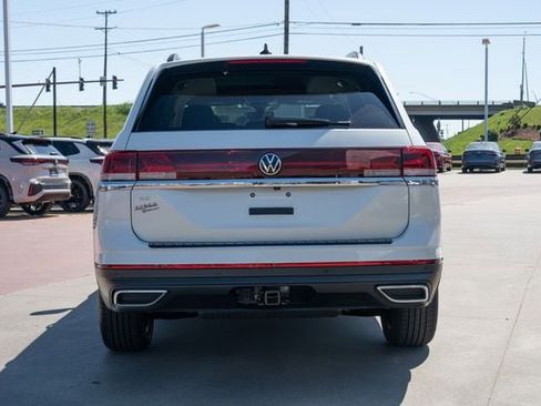 New 2026 Volkswagen Atlas SE FWD image 5