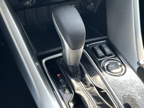 Used 2024 Mitsubishi Eclipse Cross LE AWD/4WD image 37