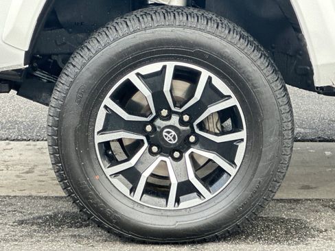 Used 2023 Toyota Tacoma 4x4 Double Cab image 25