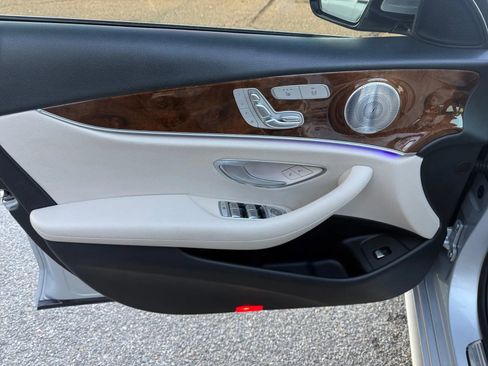 Used 2017 Mercedes-Benz E 300 4MATIC w/ Premium 1 Package image 27