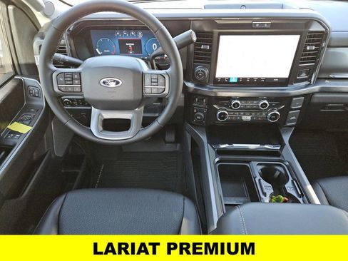 New 2026 Ford F250 Lariat w/ Black Appearance Package image 4