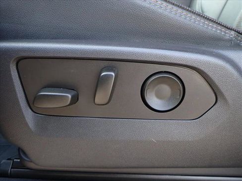 Used 2023 Chevrolet Silverado 1500 High Country w/ High Country Premium Package image 12