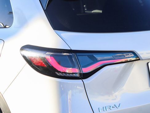 Used 2024 Honda HR-V Sport image 10