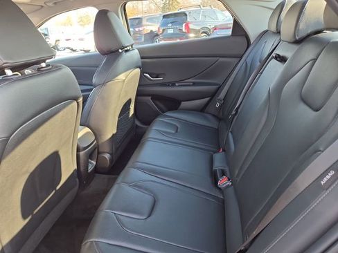 Certified 2024 Hyundai Elantra Limited image 28