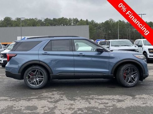 New 2026 Ford Explorer ST-Line w/ ST-Line Street Pack RWD image 2