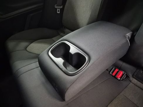 Used 2022 Toyota Camry LE image 20