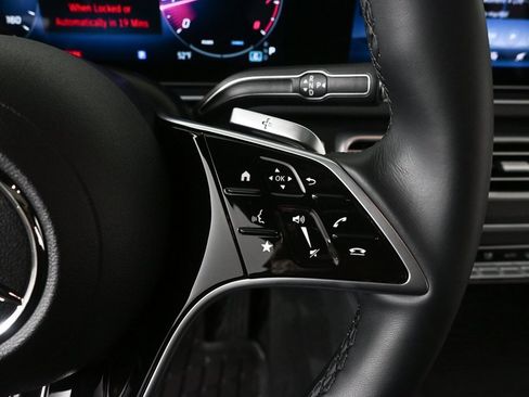 Certified 2025 Mercedes-Benz GLE 350 4MATIC image 11