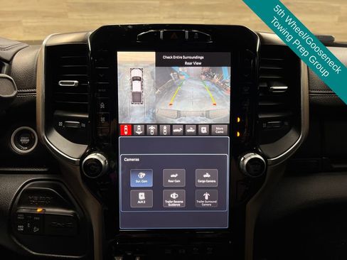 Used 2024 RAM 2500 Laramie w/ Towing Technology Group image 13