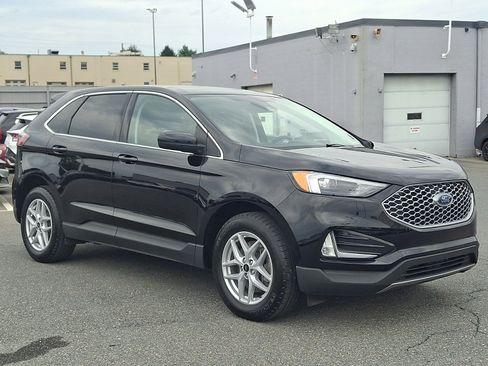 Used 2024 Ford Edge SEL w/ Convenience Package AWD/4WD image 3