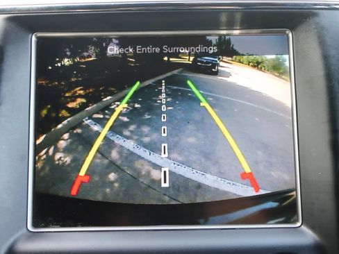 Used 2017 Jeep Grand Cherokee Altitude RWD image 37