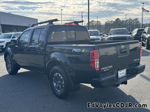Used 2021 Nissan Frontier PRO-4X w/ Pro-4x Utility Package image 6
