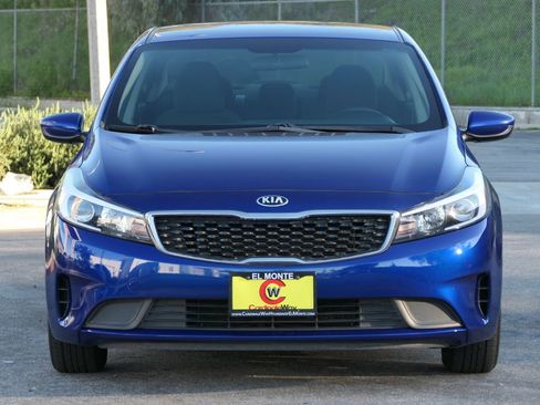 Used 2017 Kia Forte LX w/ LX Popular Package image 8