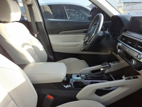 Used 2022 Kia Telluride SX w/ Nightfall Edition Package AWD/4WD image 8