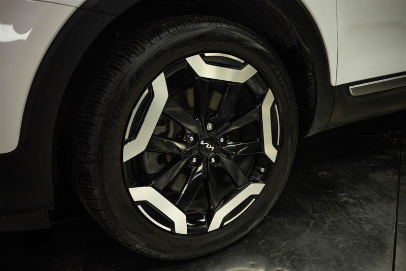 Used 2025 Kia Telluride S AWD/4WD image 3