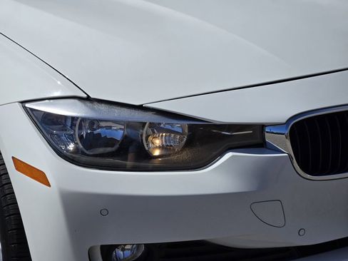 Used 2015 BMW 320i Sedan image 8