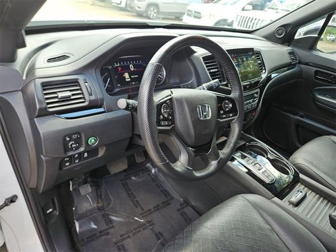 Used 2022 Honda Passport Elite image 19