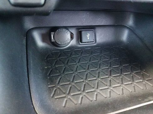 Used 2022 Toyota RAV4 LE FWD image 24