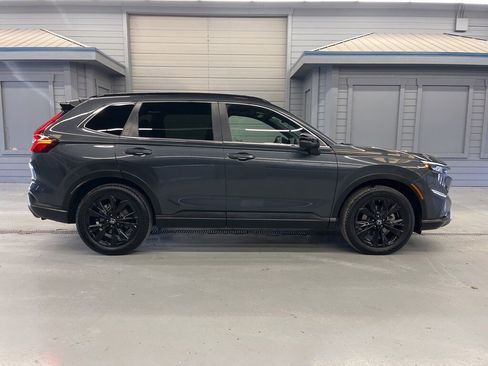 Used 2024 Honda CR-V Sport Touring image 8