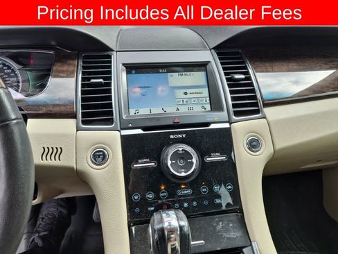 Used 2018 Ford Taurus Limited FWD image 3