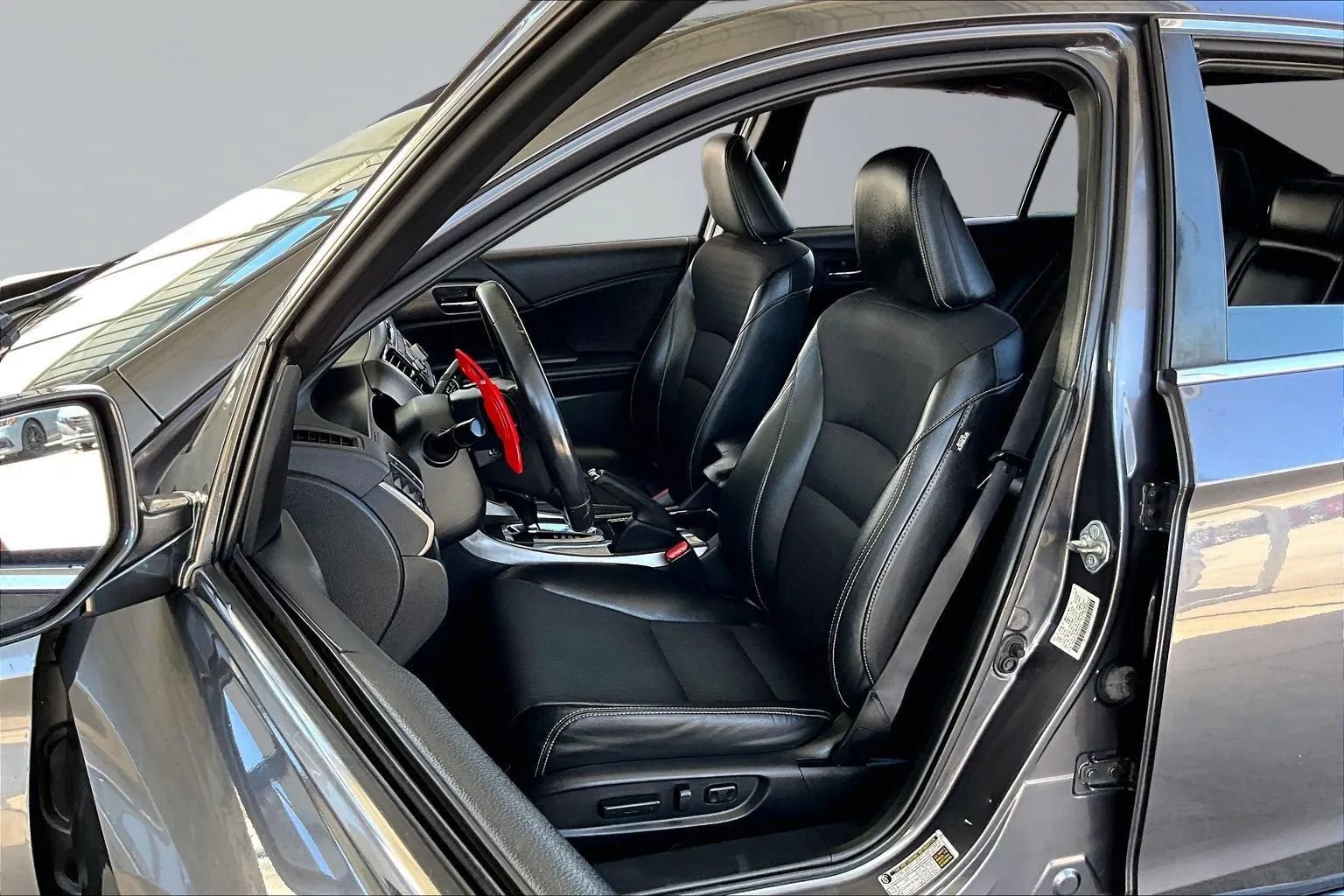 Used 2017 Honda Accord Sport image 18
