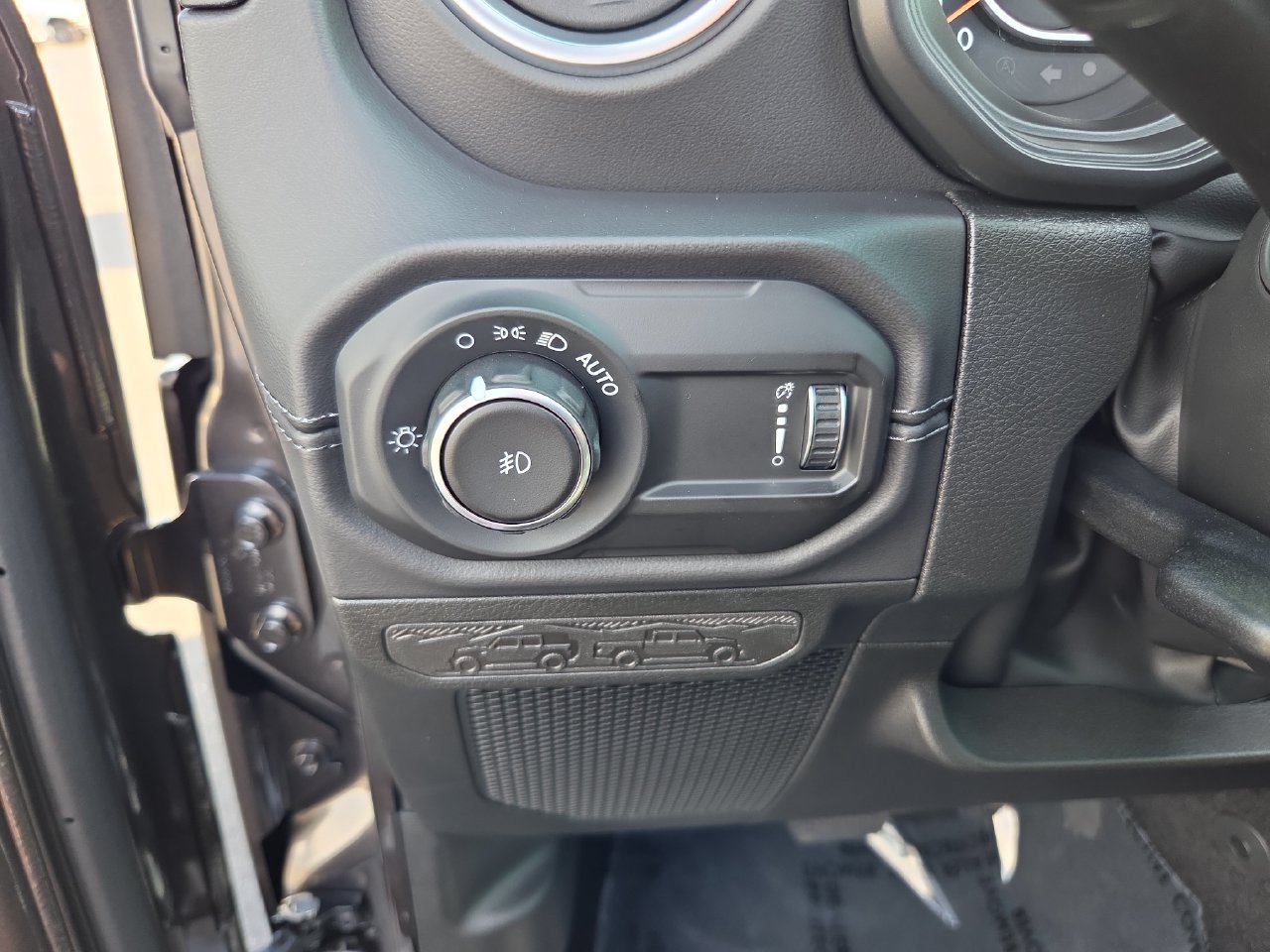 New 2027 Jeep Wrangler Unlimited Sahara AWD/4WD image 16