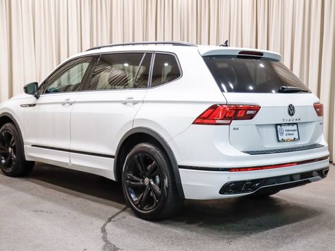 Used 2024 Volkswagen Tiguan SE R-Line AWD/4WD image 5