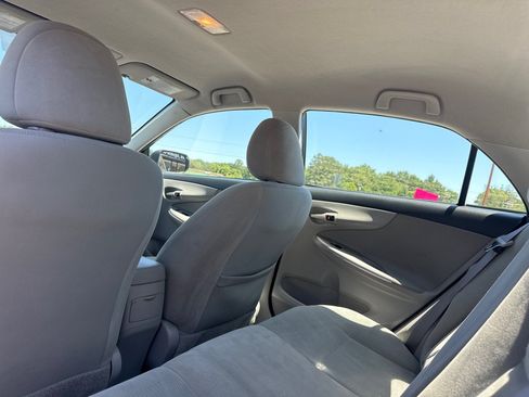 Used 2011 Toyota Corolla LE FWD image 23