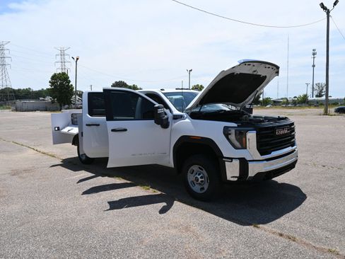 Used 2024 GMC Sierra 2500 Pro w/ Convenience Package AWD/4WD image 25