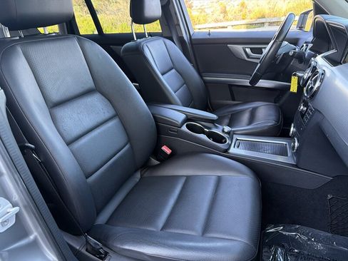 Used 2015 Mercedes-Benz GLK 350 2WD w/ Premium 1 Package image 13