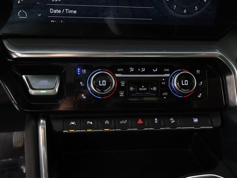 Used 2023 GMC Sierra 1500 Denali Ultimate AWD/4WD image 46