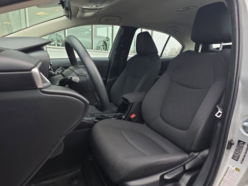 Used 2021 Toyota Corolla LE image 28