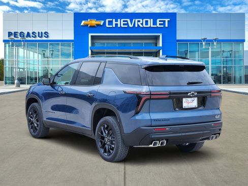 New 2026 Chevrolet Traverse LT w/ Midnight/Sport Edition FWD image 5