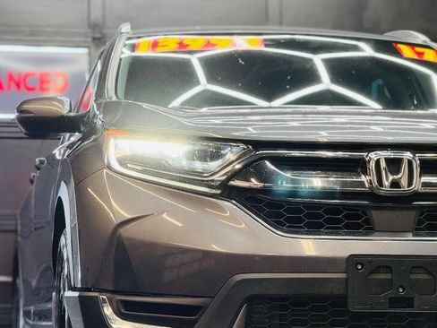 Used 2017 Honda CR-V Touring image 3